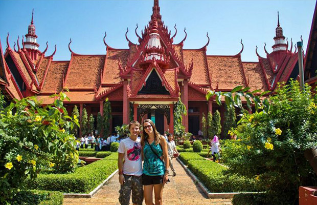 4-Days-Phnom-Penh-Siem-Reap-Private-Tour-Including-Flight