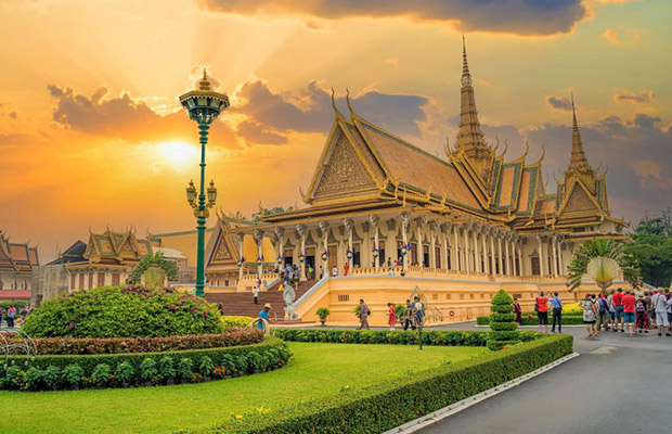 Phnom-Penh-City-Tour-Koh-Dach-Silk-Island-Private-Day-Tour-2